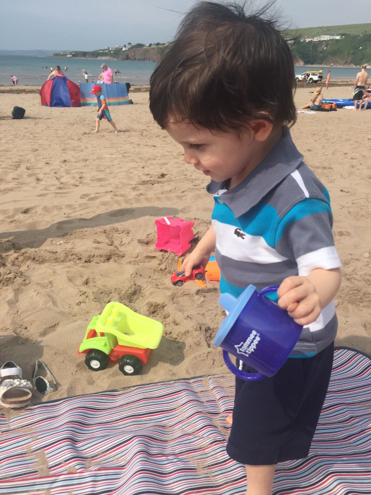 7DB2FF9C-99FF-4EA9-81B1-67F7D7C1CCC6